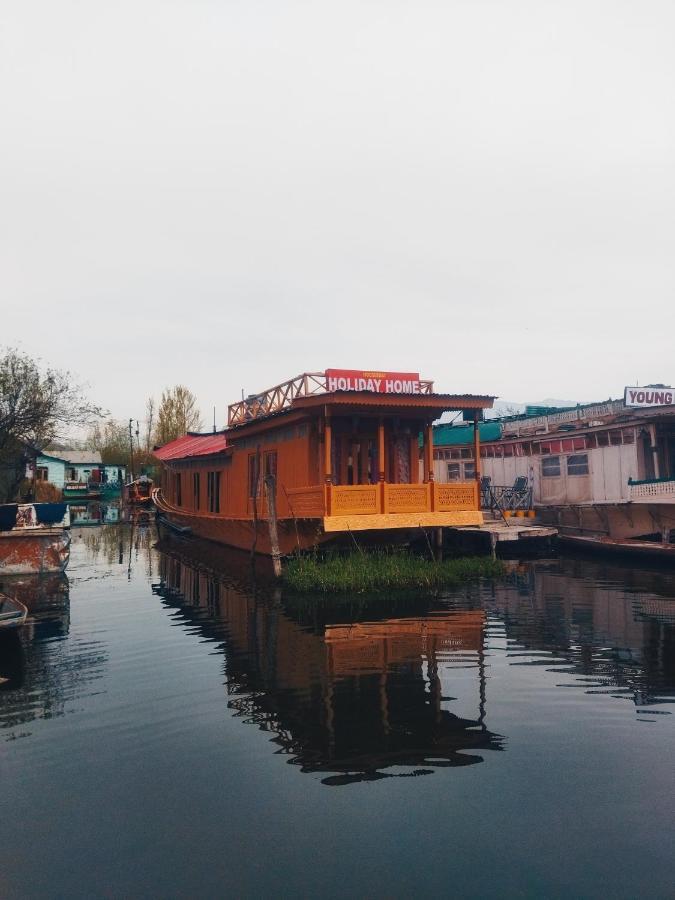 Houseboat Holiday Home ศรีนาการ์ ภายนอก รูปภาพ